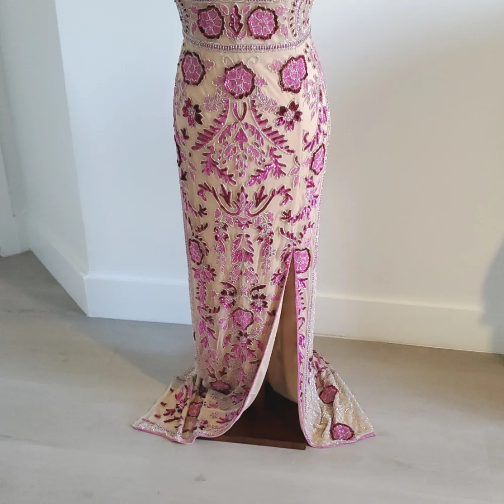 Jovani nude/pink Embellished Gown with Slit Size 14 runs small never worn NWOT - Picture 5 of 13